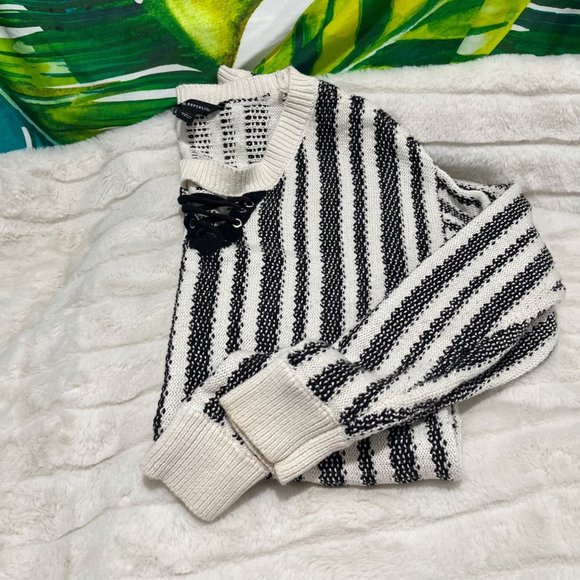 Rock Republic Small Chunky Knit Ivory Black Grunge Punk Striped Lace Up Sweater - Picture 2 of 6